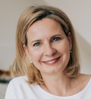 Dr. Sonja Bausch